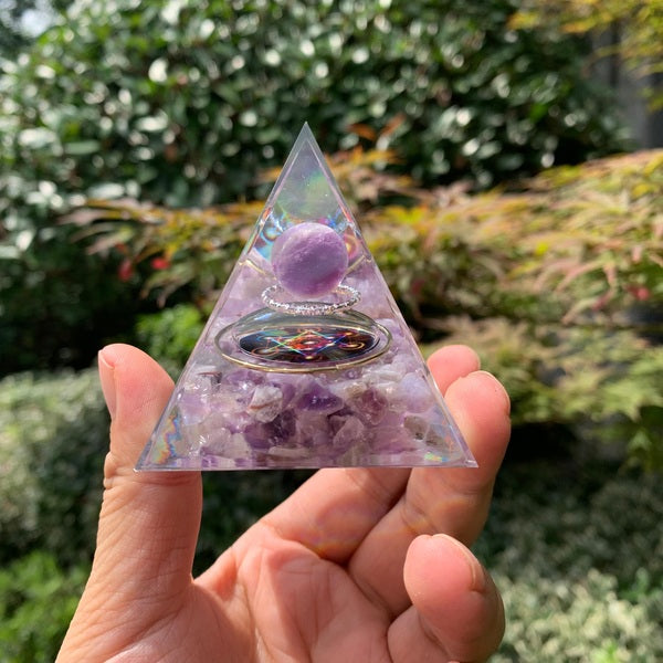 Ametiszt kristály piramis